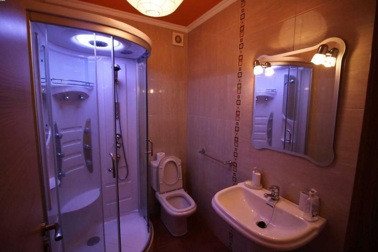 Pisos Buno Appartement Buitenkant foto
