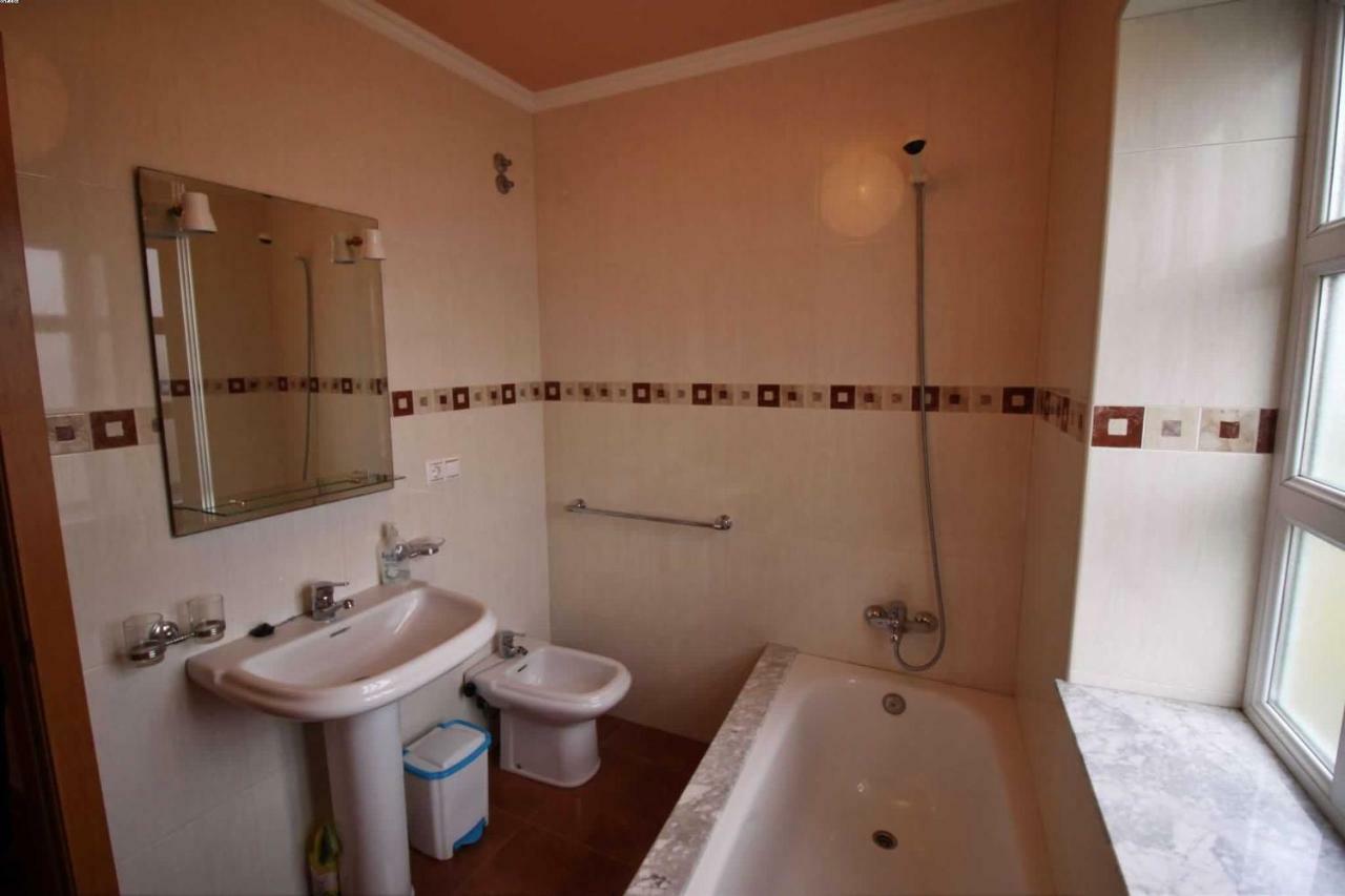 Pisos Buno Appartement Buitenkant foto